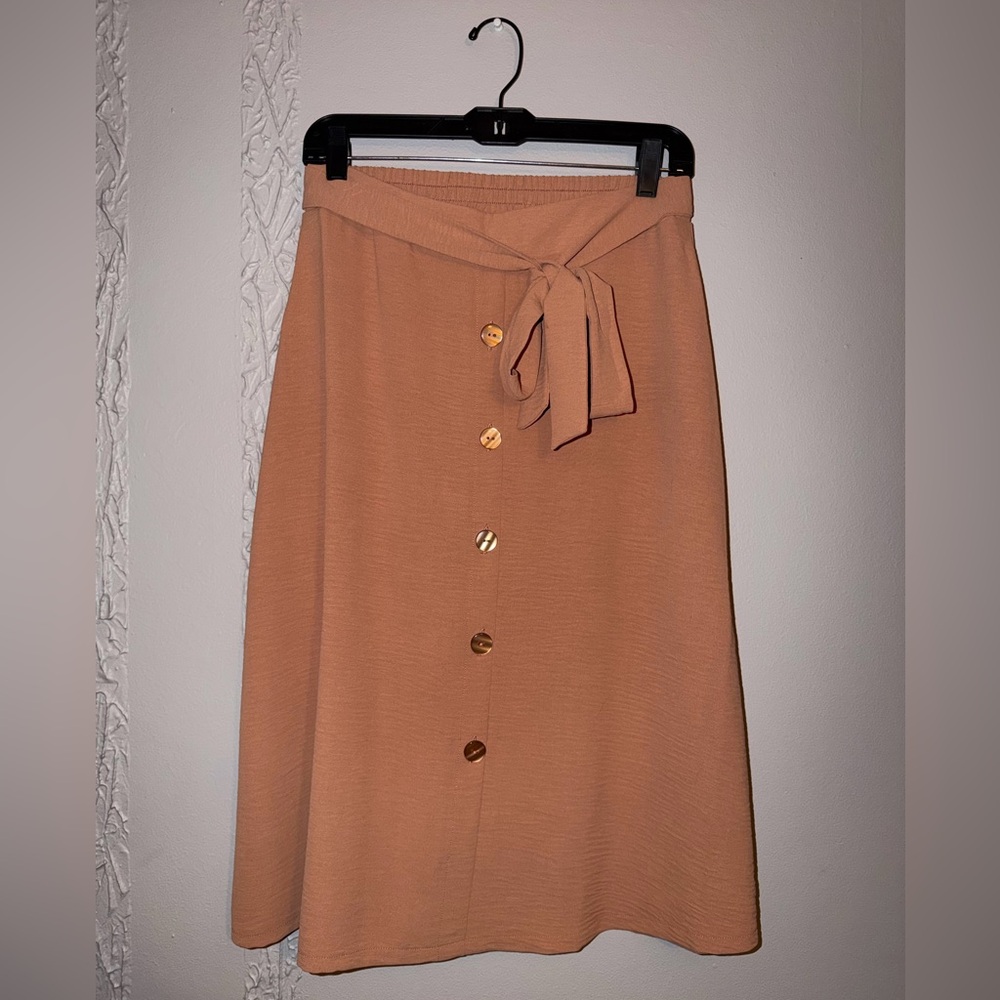 Soho Peach Button-Front Midi Skirt with Tie Waist